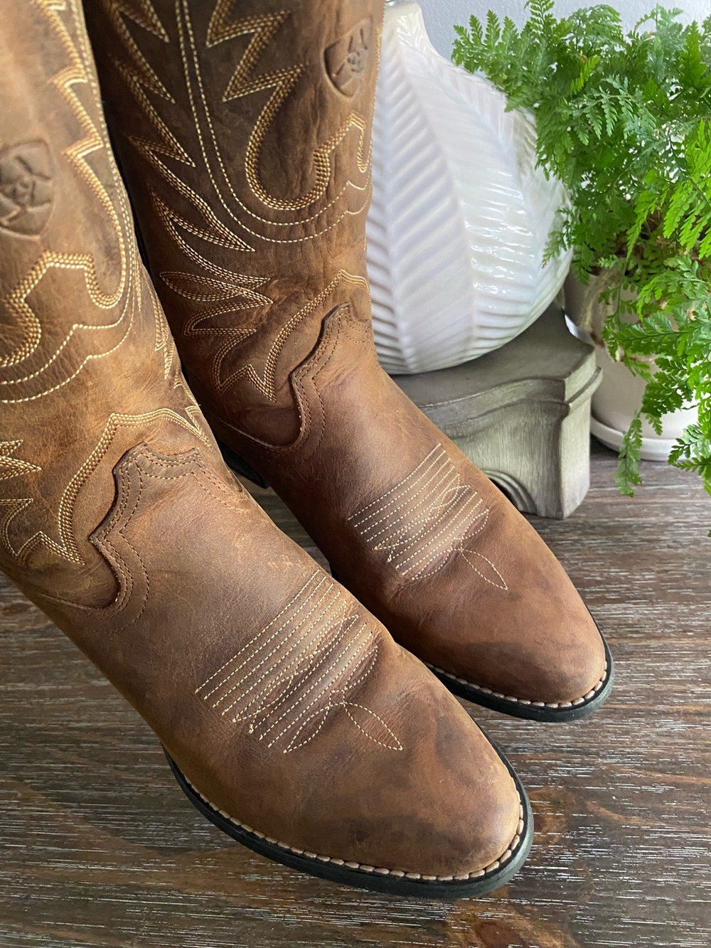 Ariat Brown Western Embroidered Leather Heeled Boots - Picture 4 of 13